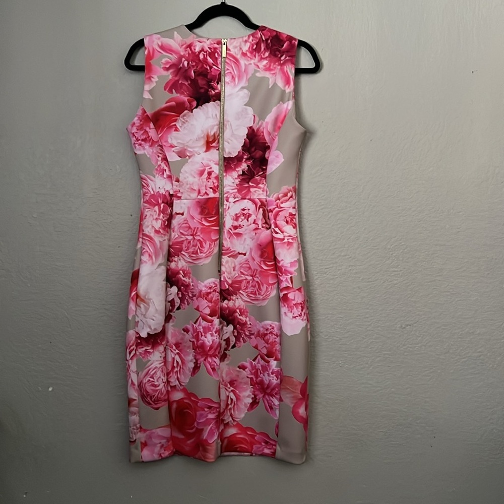 Calvin Klein Pink & Beige Floral Scuba Midi Dress Size 10 Elegant Sheath - Picture 3 of 4